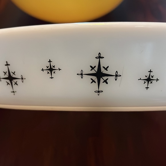 Vintage Pyrex Atomic Starburst Compass Divided Baking Dish with Lid - Picture 5 of 6